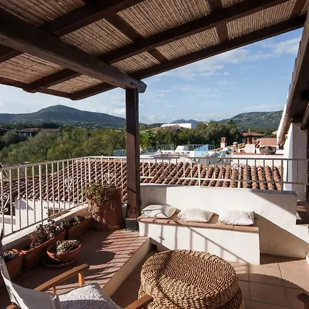 Daire Panoramic Attic With Pool Near Costa Smeralda *