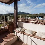 Welcomely - Romantic Roof *